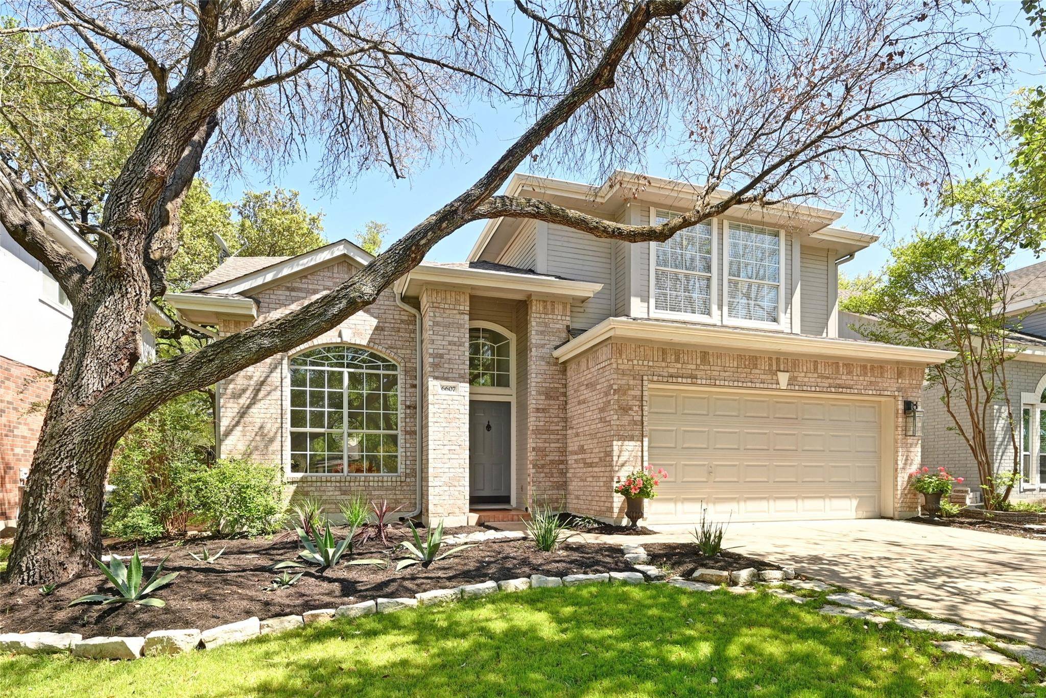 Austin, TX 78749,6607 Oasis DR