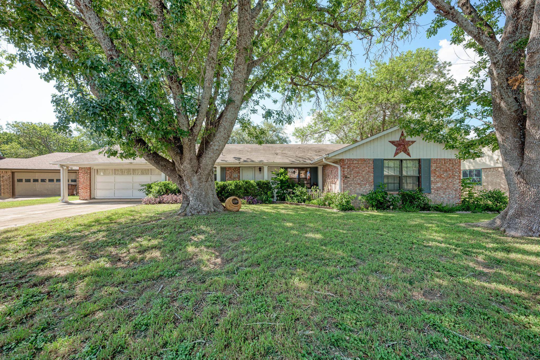 Lockhart, TX 78644,807 Ross CIR