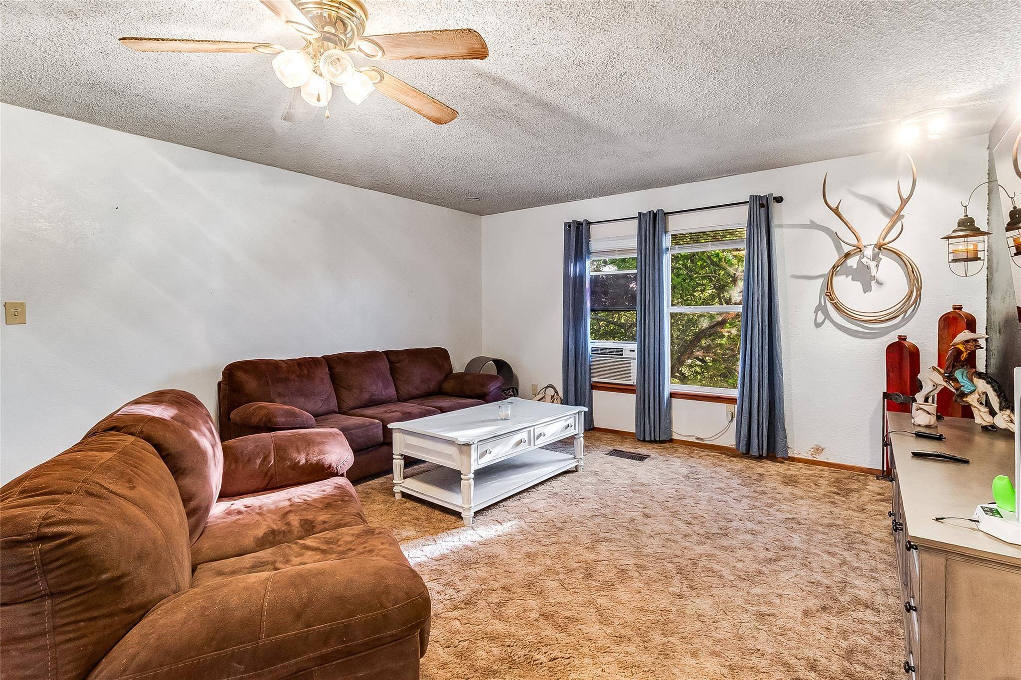 Tow, TX 78672,288 Ballard ST