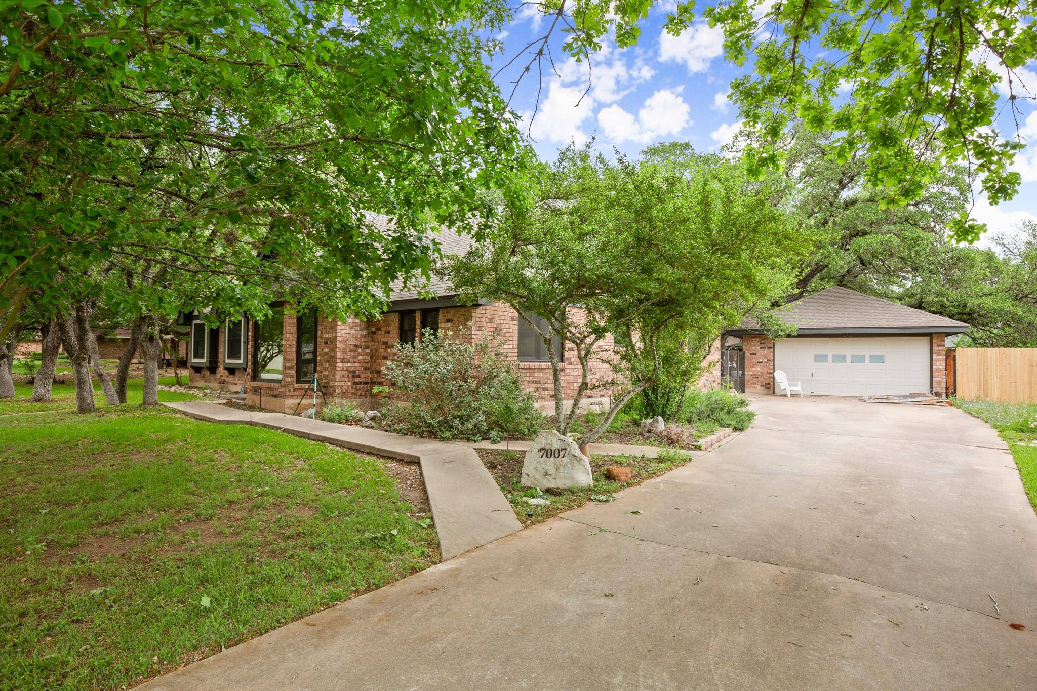 Austin, TX 78749,7007 Fence Line DR