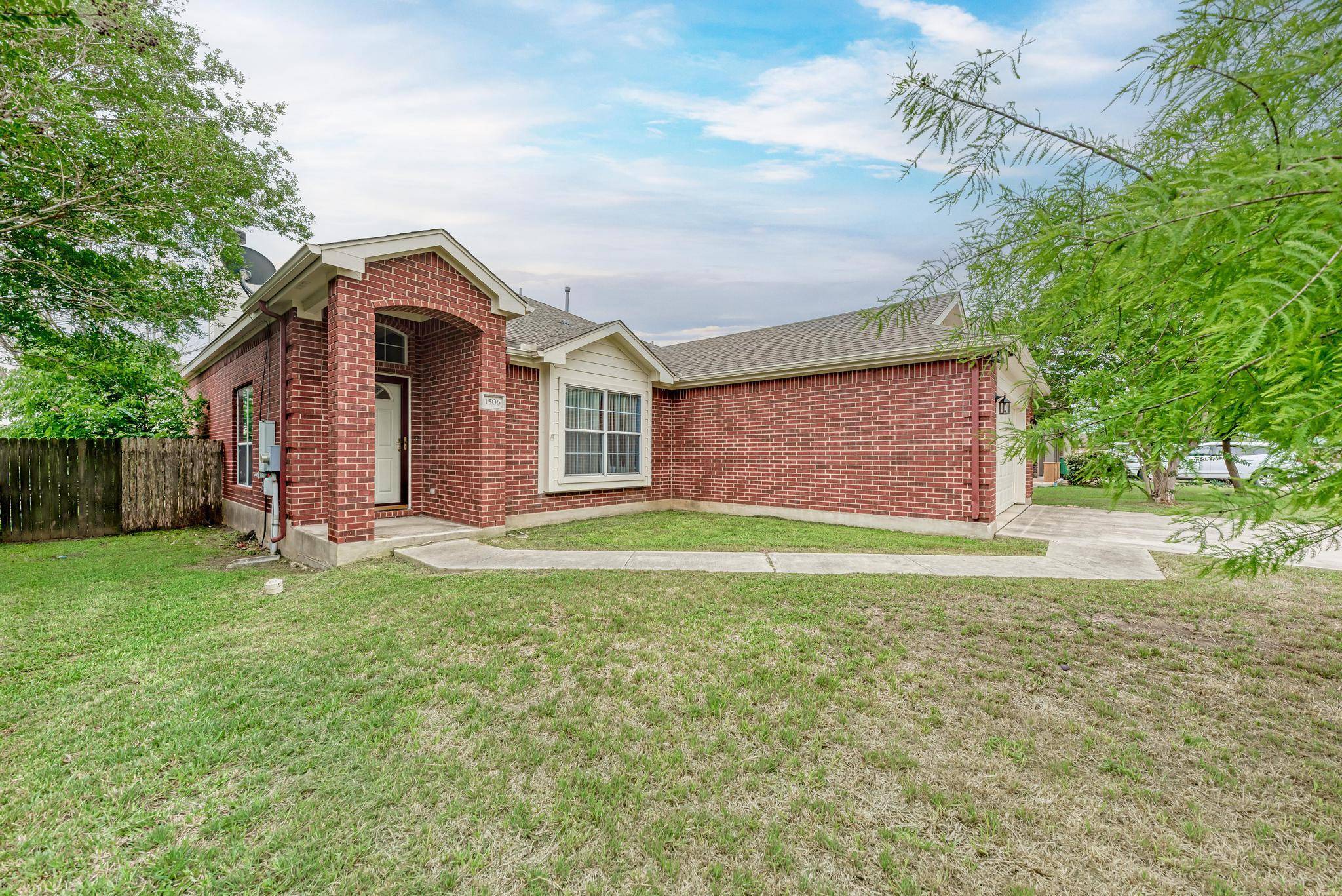 Lockhart, TX 78644,1506 Colton LN