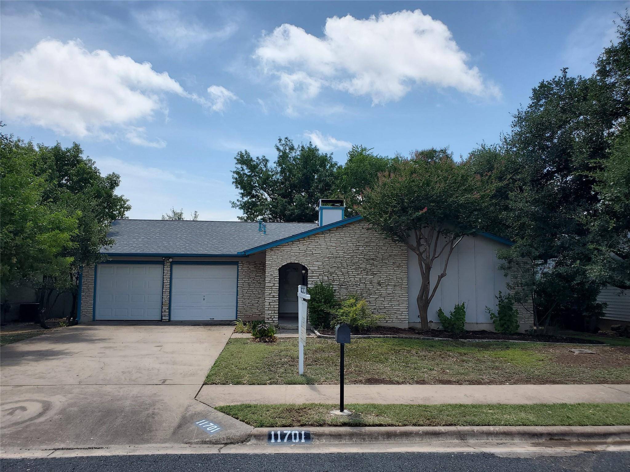 Austin, TX 78759,11701 Santa Cruz DR