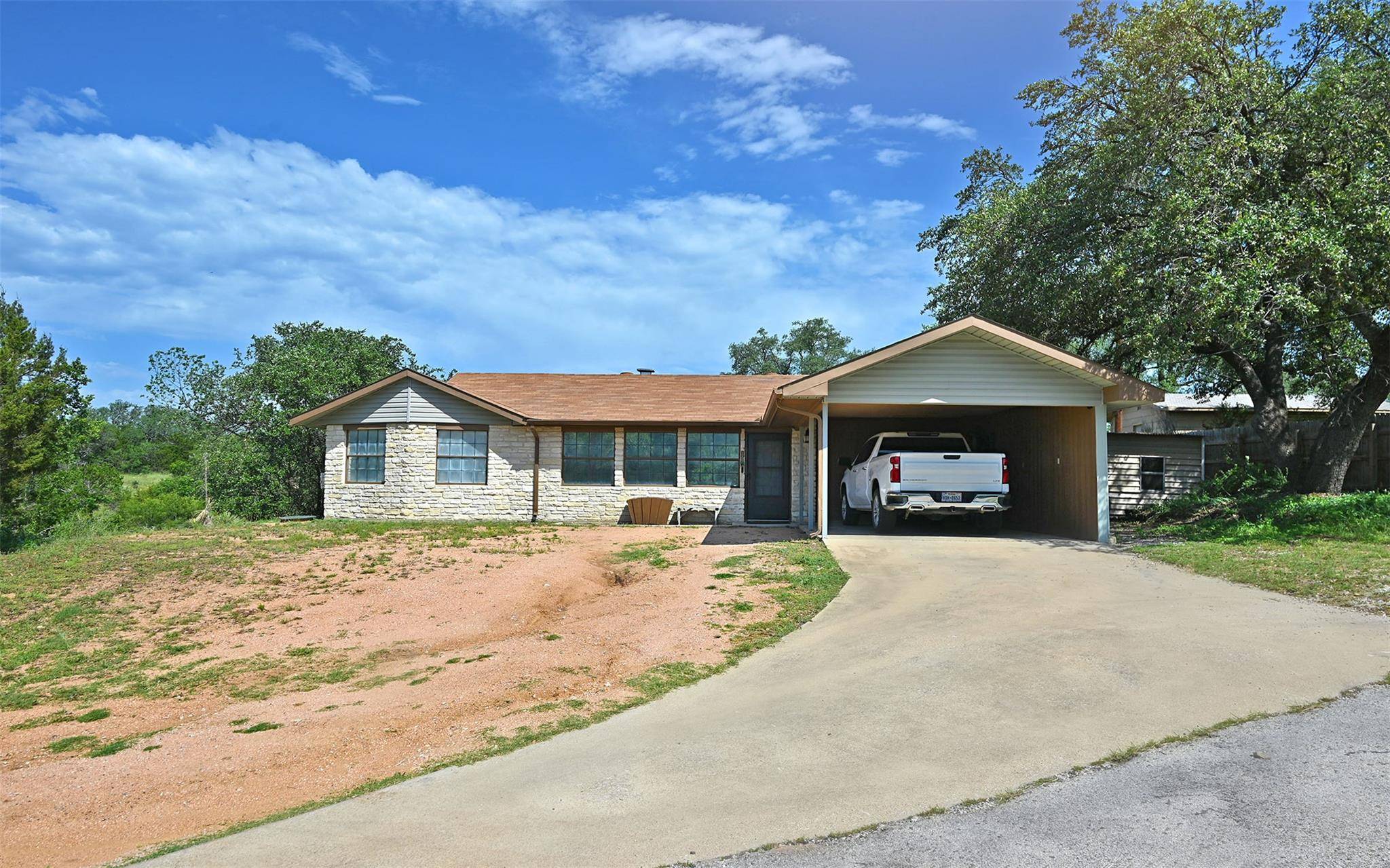 Kingsland, TX 78639,1109 County Road 132A