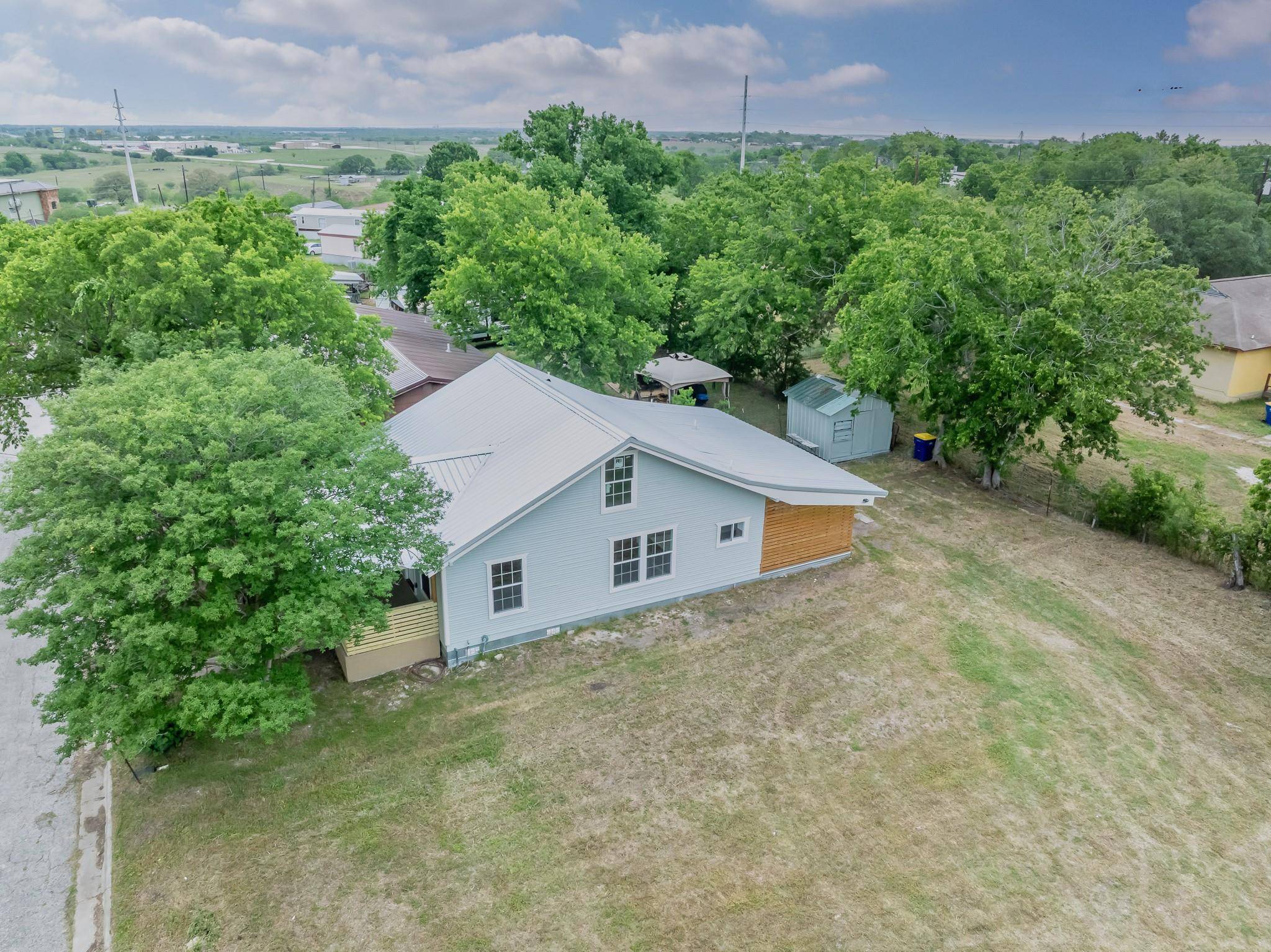 Gonzales, TX 78629,2010 Benton ST