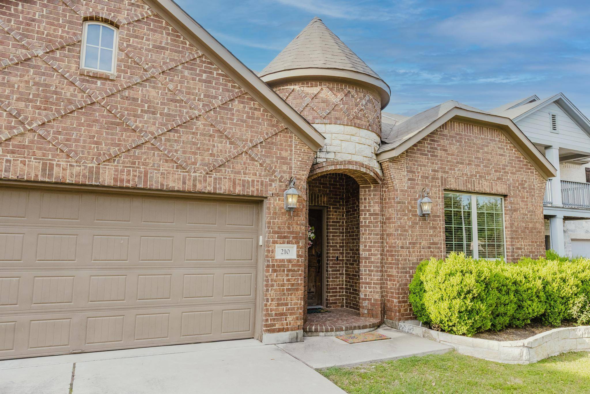 Hutto, TX 78634,210 Yukon CV