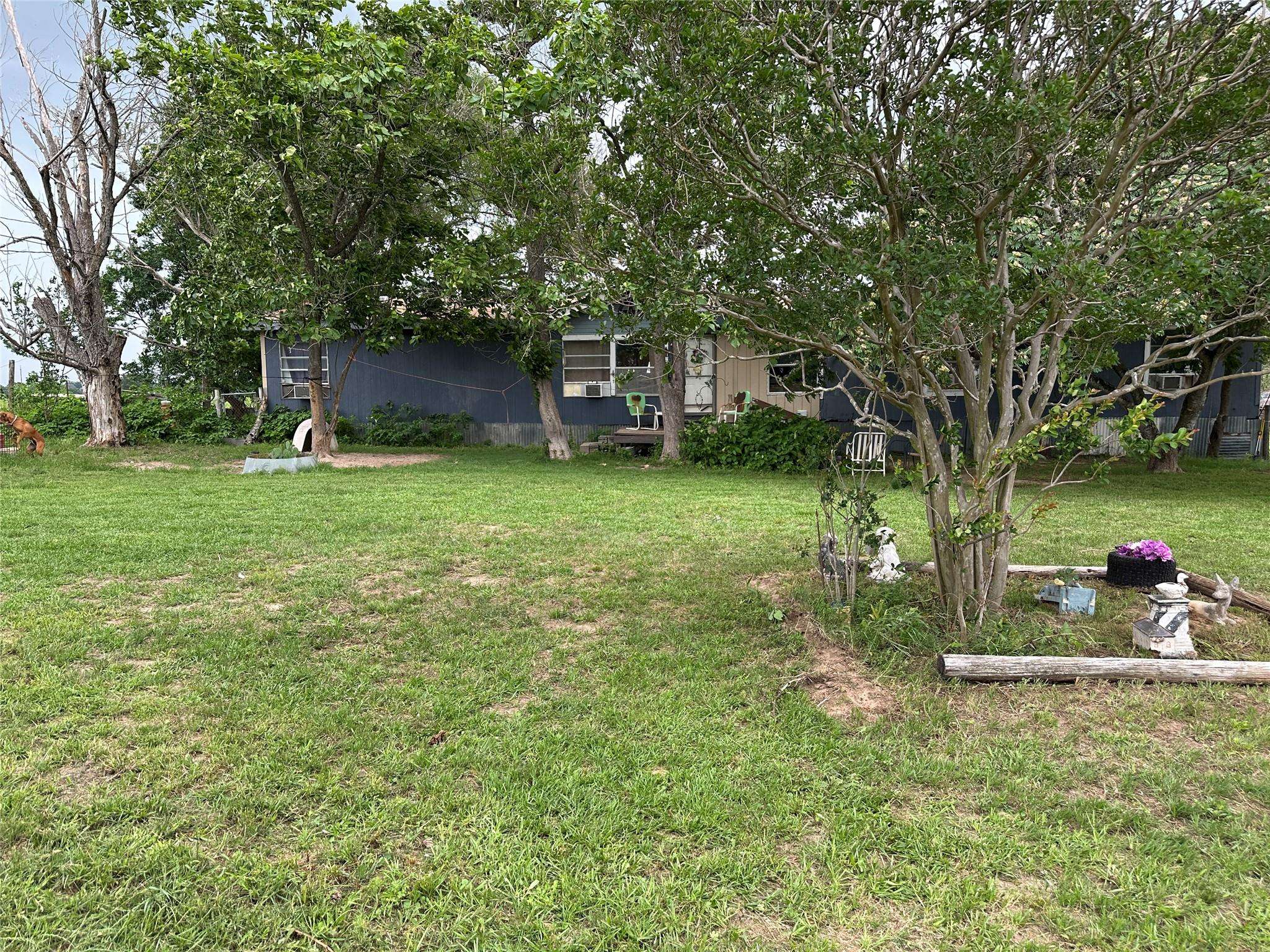 Lexington, TX 78947,1115 County Road 405 RD