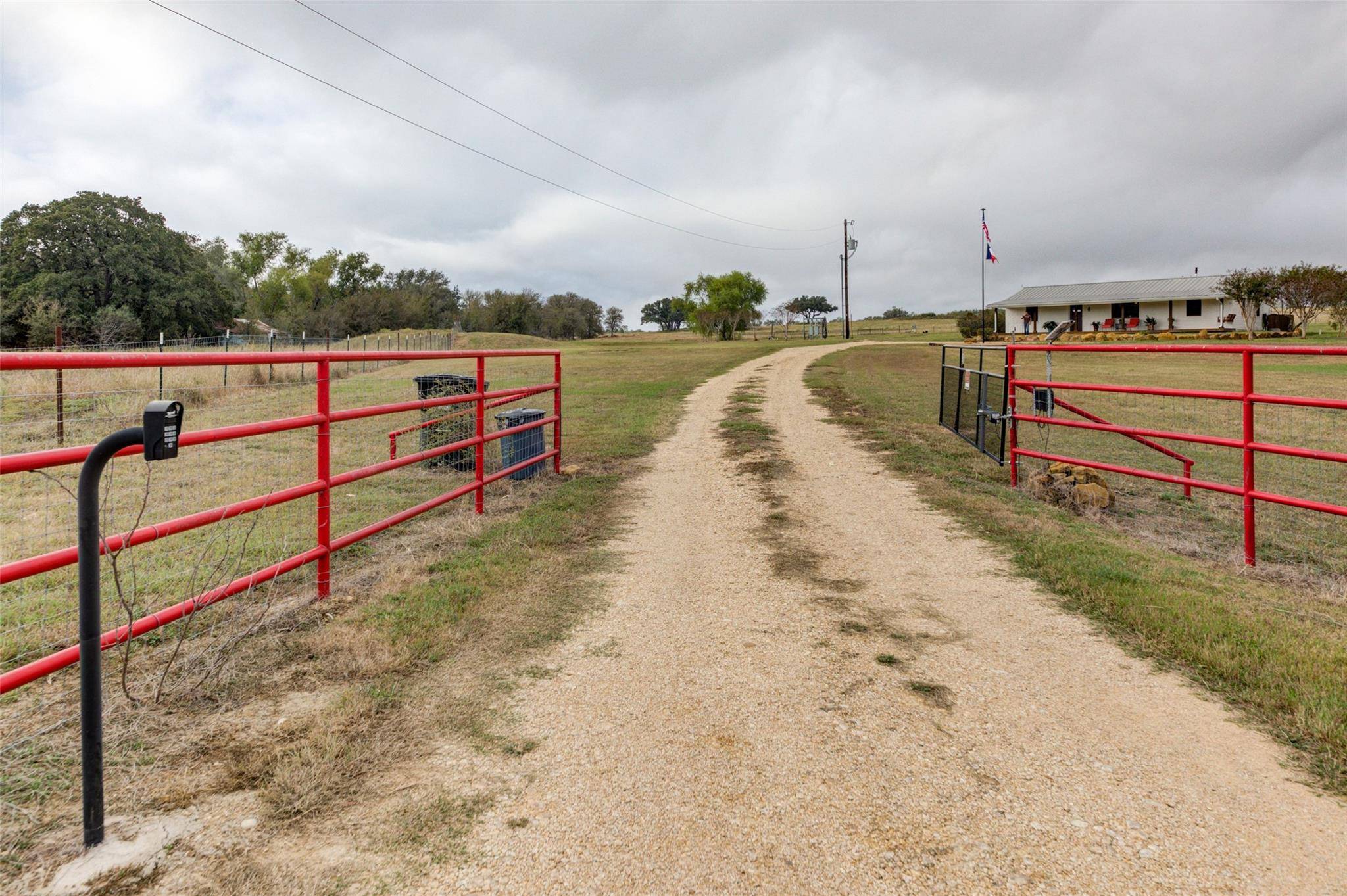 Dale, TX 78616,1192 Sand Hill RD