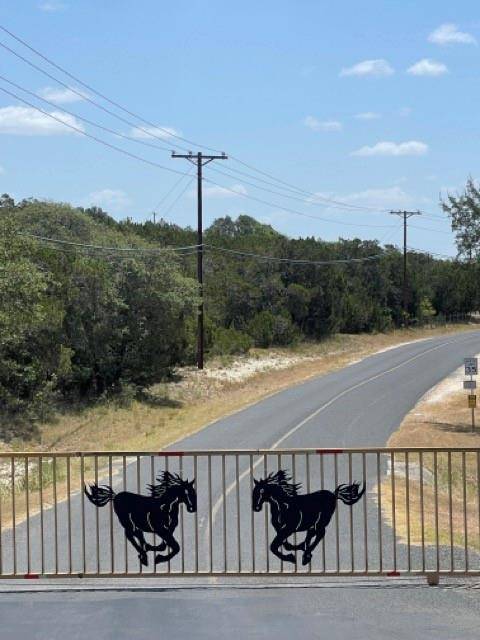 Spring Branch, TX 78070,320 Mustang LN