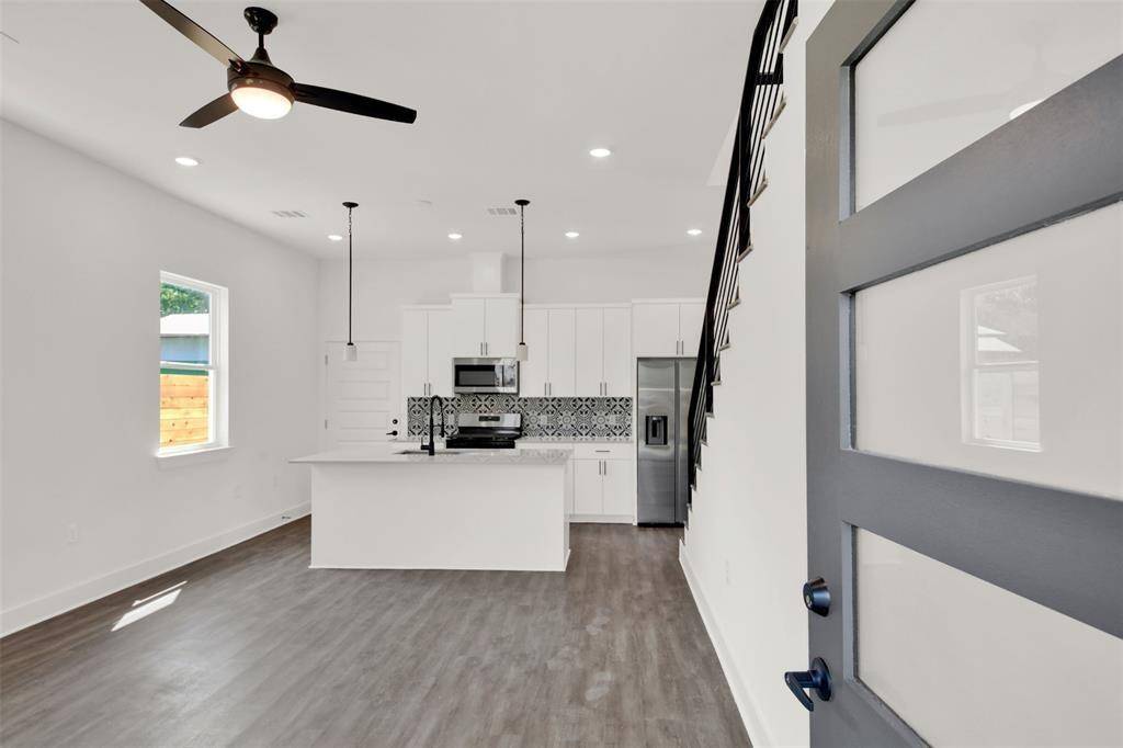 Austin, TX 78752,7601 Carver Ave #1.