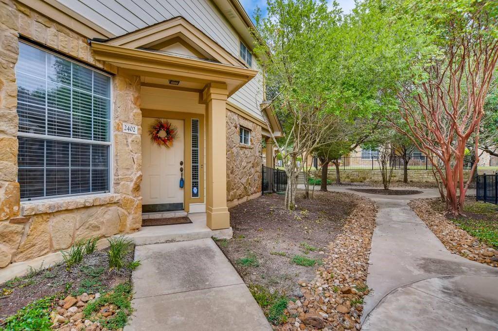 Round Rock, TX 78681,16100 SW Great Oaks DR #2402