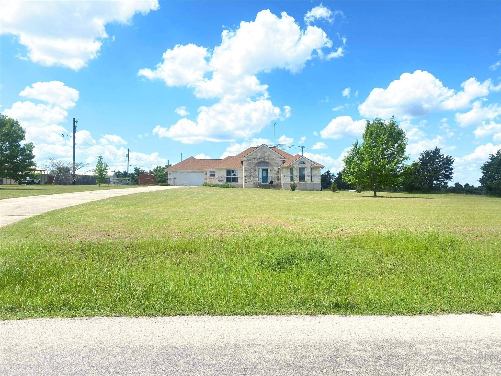 Mcdade, TX 78650,341 Brown RD