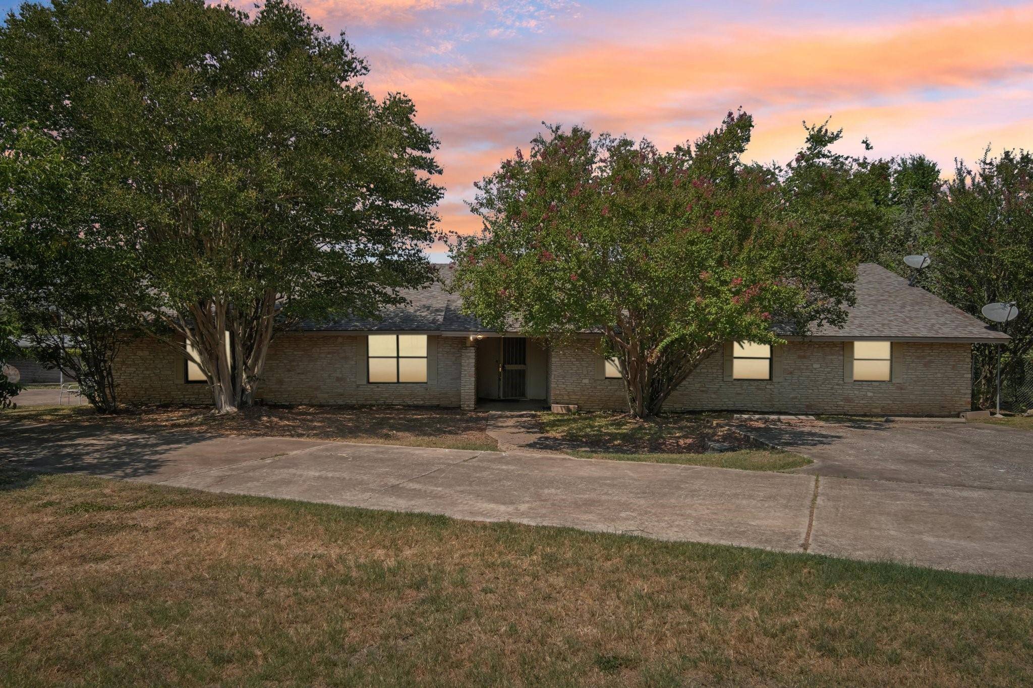Elgin, TX 78621,1038 Red Town RD