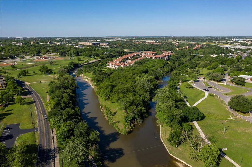 Georgetown, TX 78626,301 Thomas CT