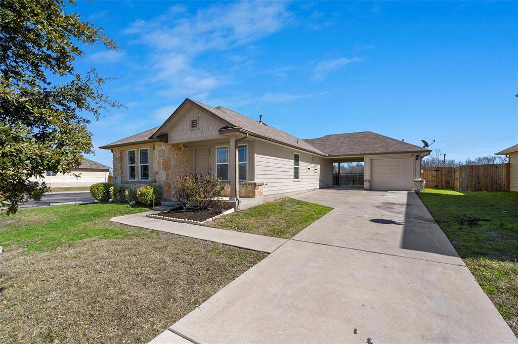 Hutto, TX 78634,201 McCoy LN