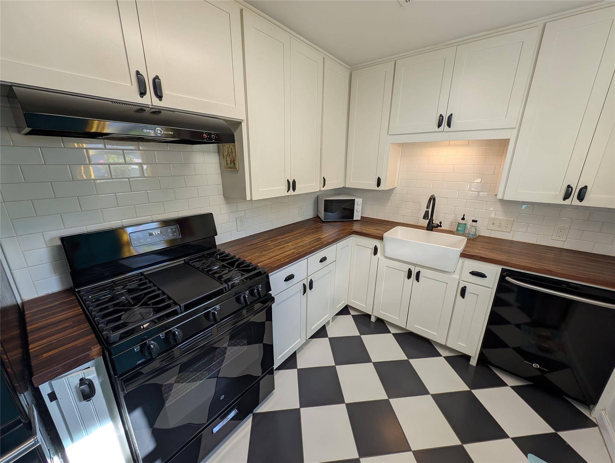 Austin, TX 78752,307 Swanee DR