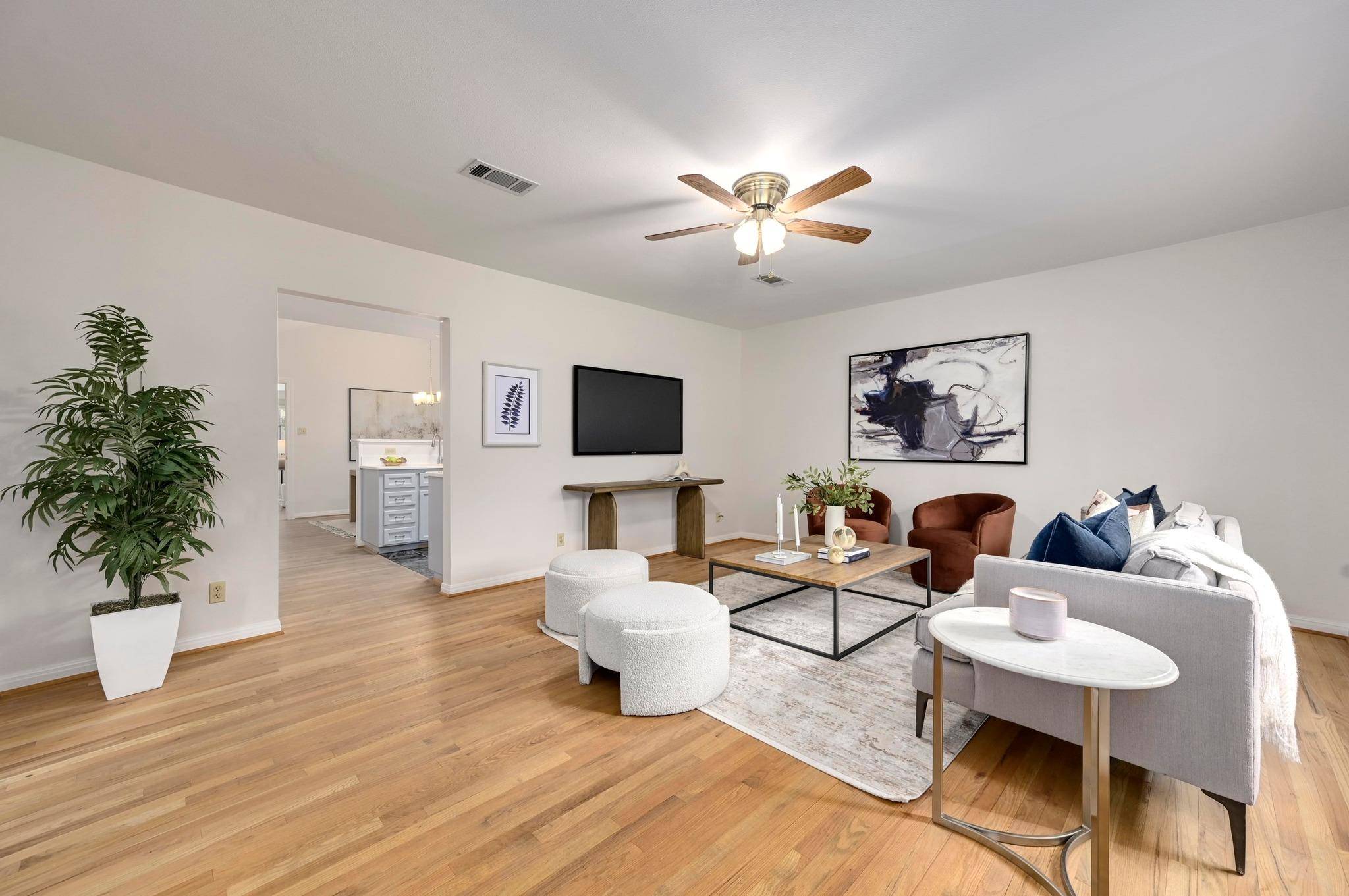 Austin, TX 78757,6102 Laird DR