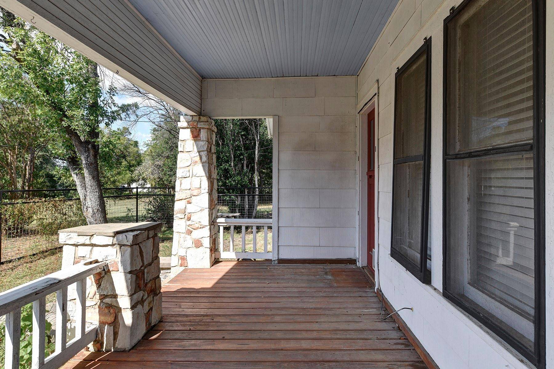 New Braunfels, TX 78130,1292 N I-35