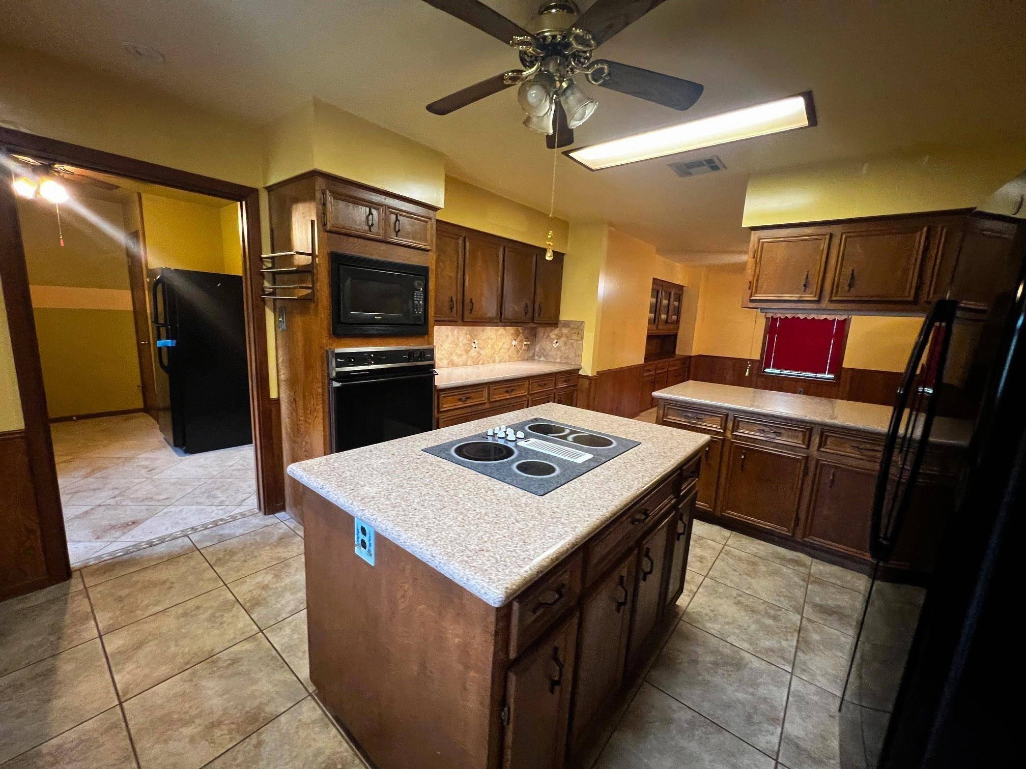 La Grange, TX 78945,240 E Cynthia LN