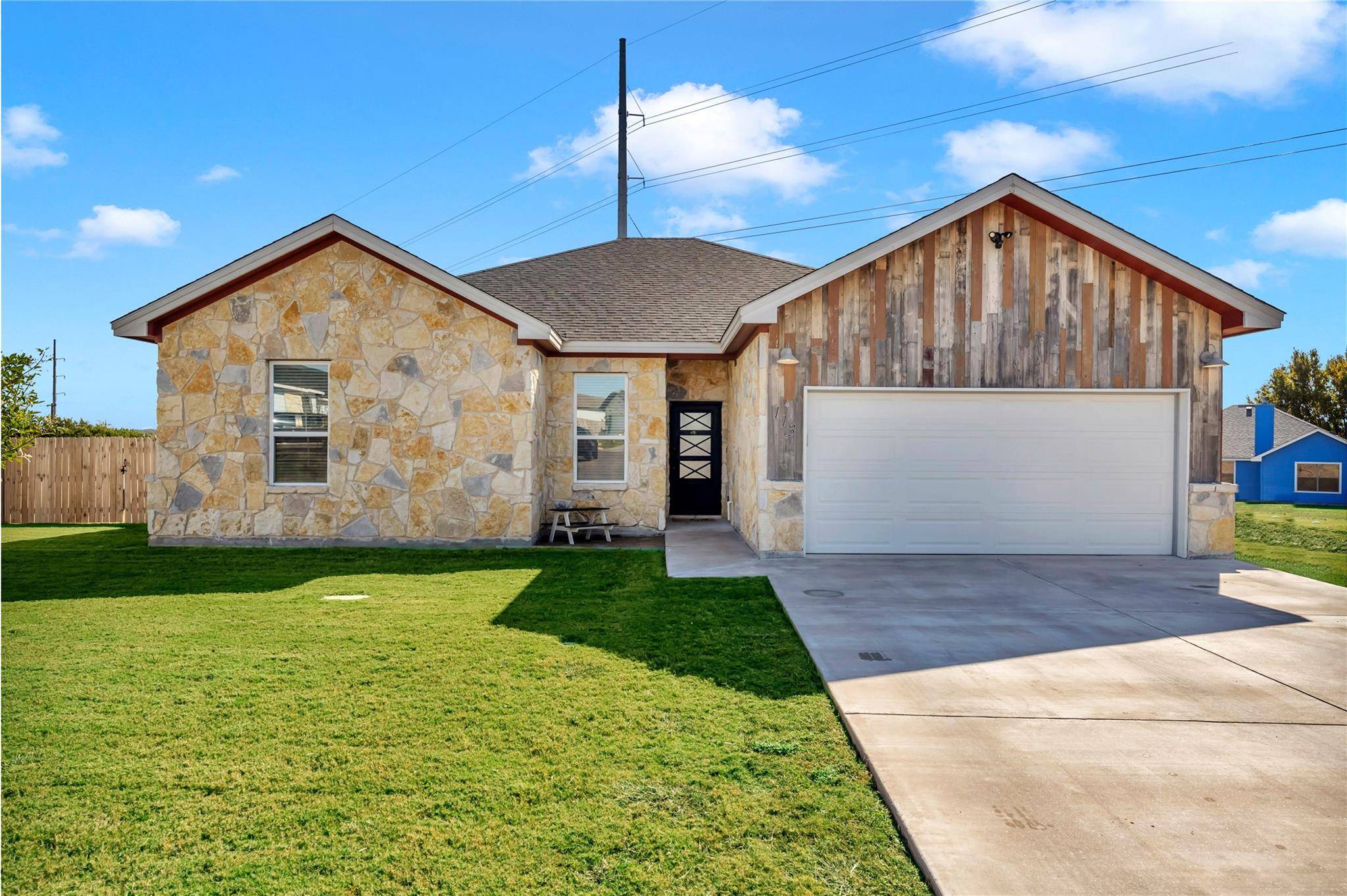 Burnet, TX 78611,113 S Thomas CV