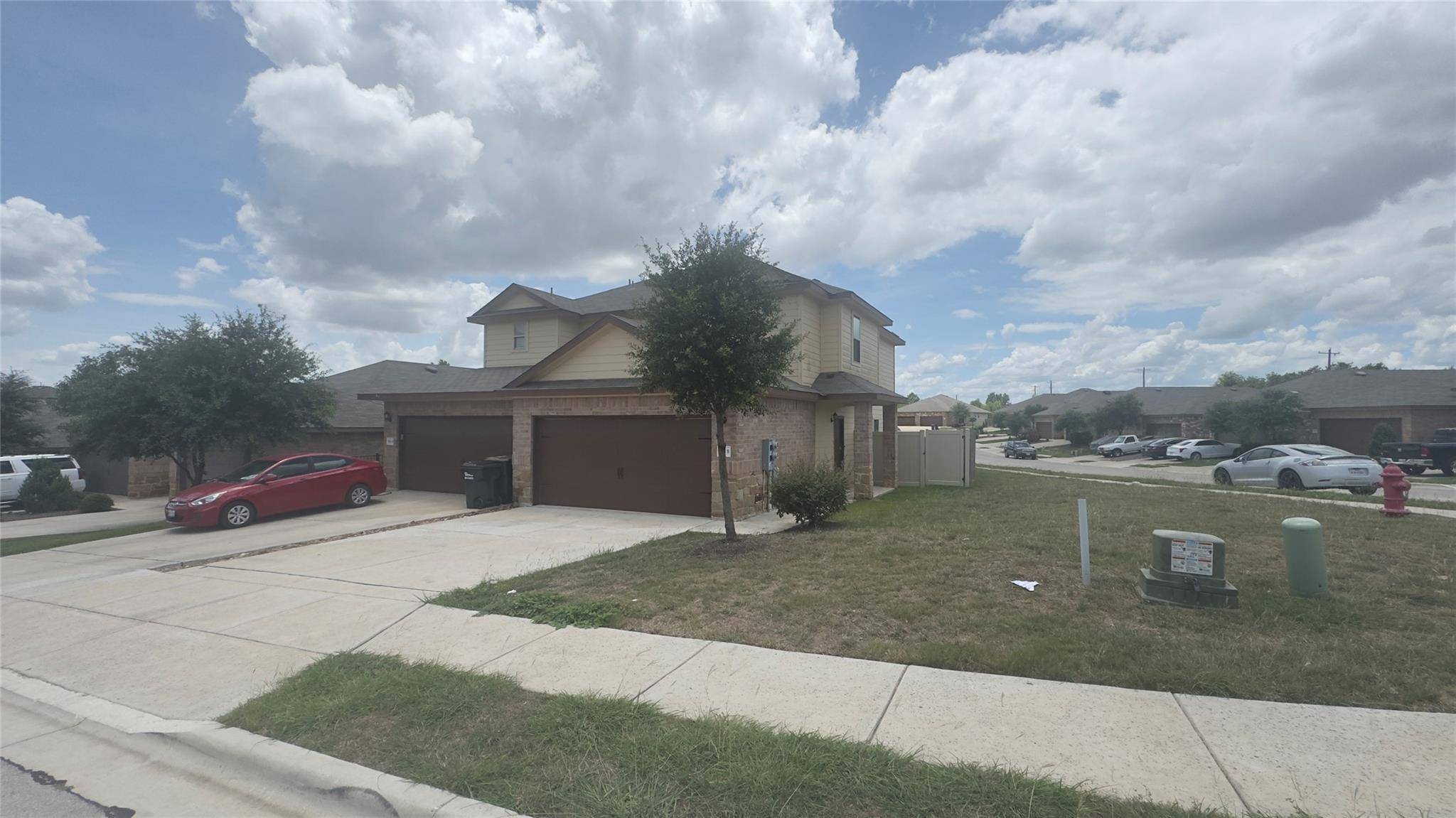 Buda, TX 78610,366 JOANNE LOOP #B