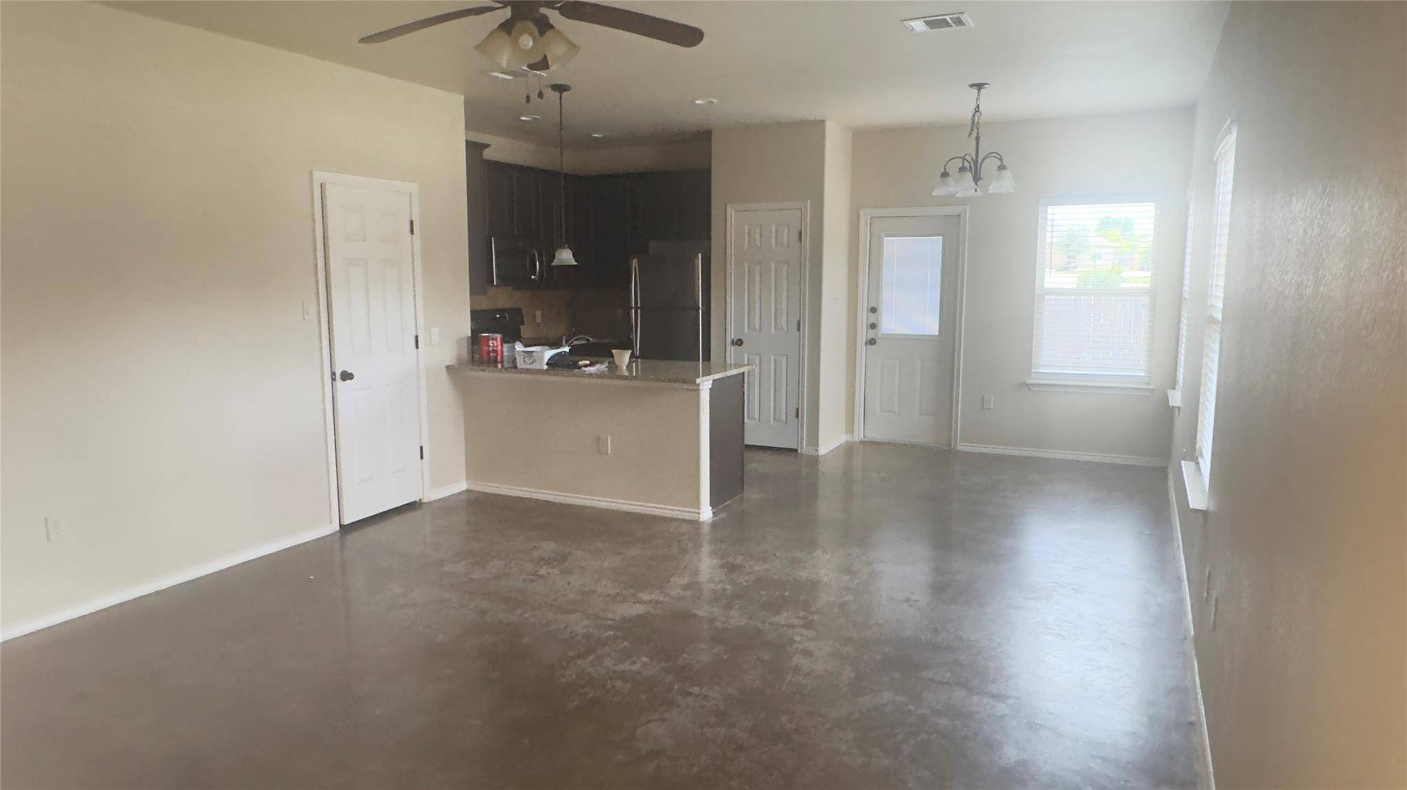 Buda, TX 78610,366 JOANNE LOOP #B