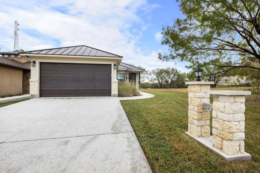 Horseshoe Bay, TX 78657,3229 Douglas DR