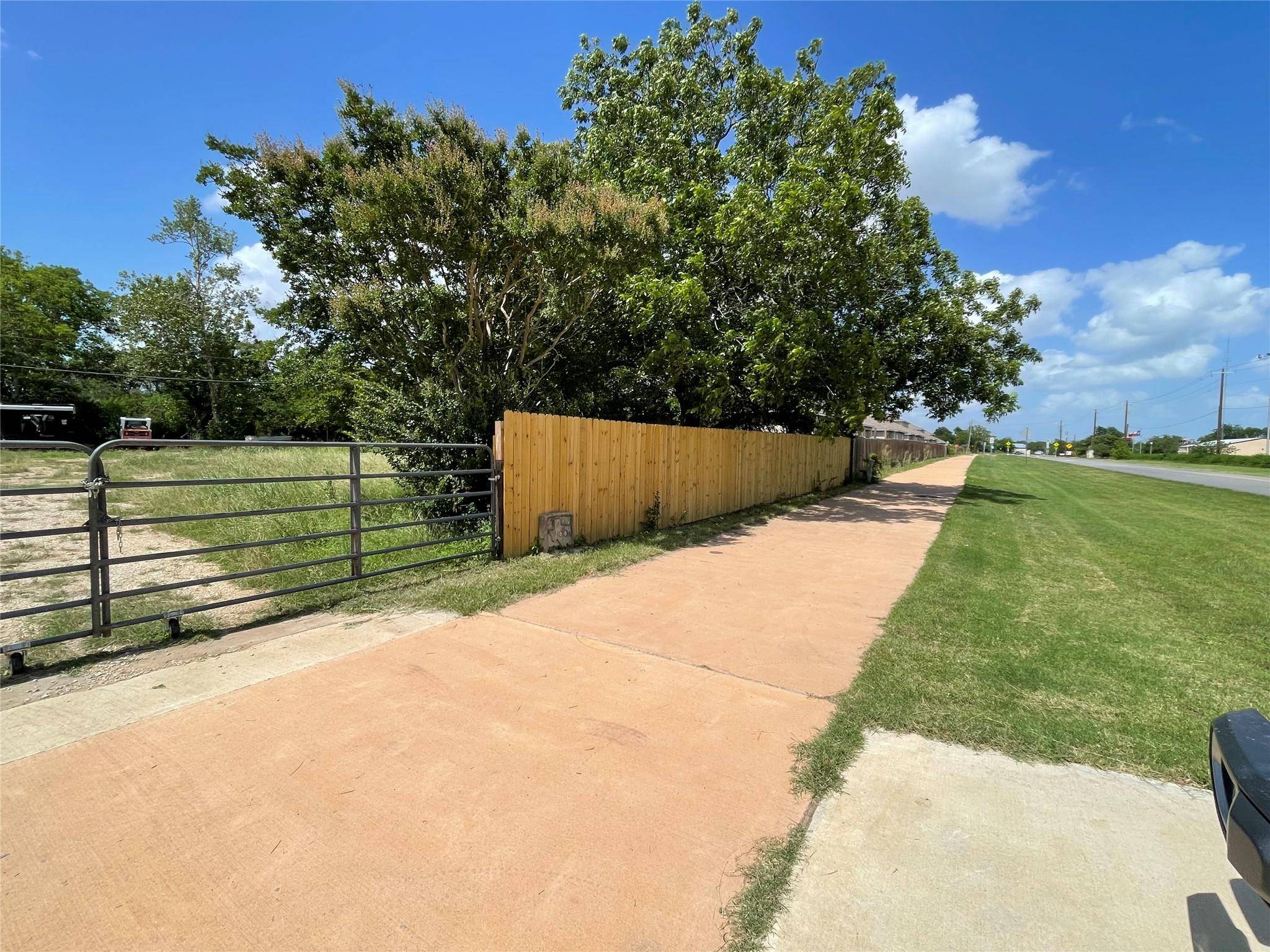 Liberty Hill, TX 78642,400 Main ST