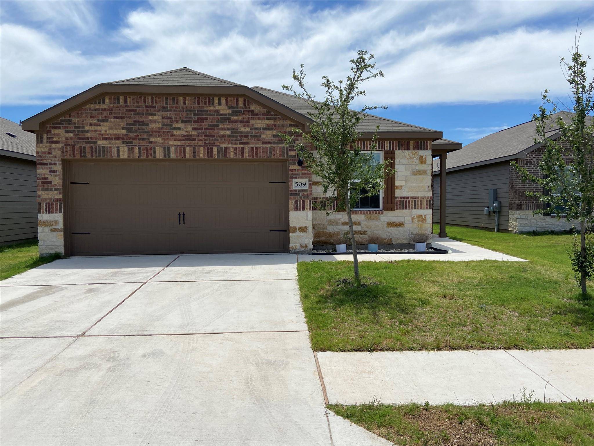Liberty Hill, TX 78642,509 Congress WAY