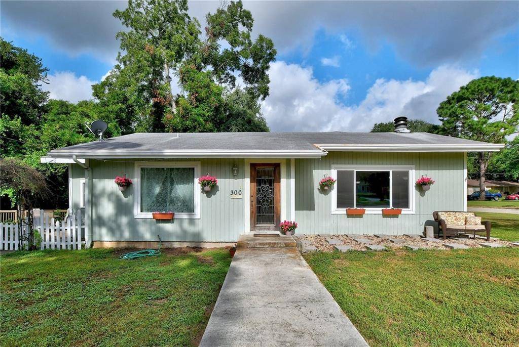 Luling, TX 78648,300 Vine ST