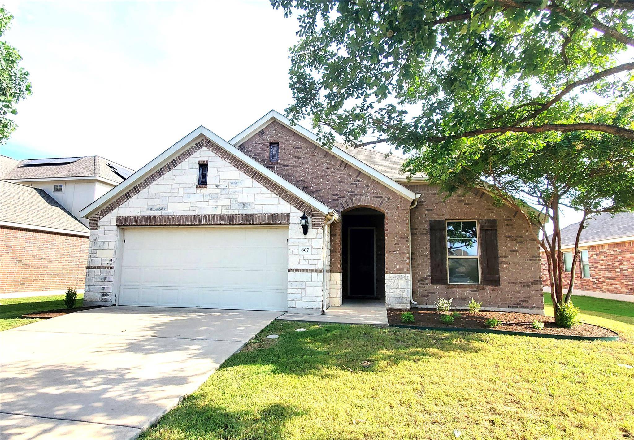 Hutto, TX 78634,807 Farm House DR