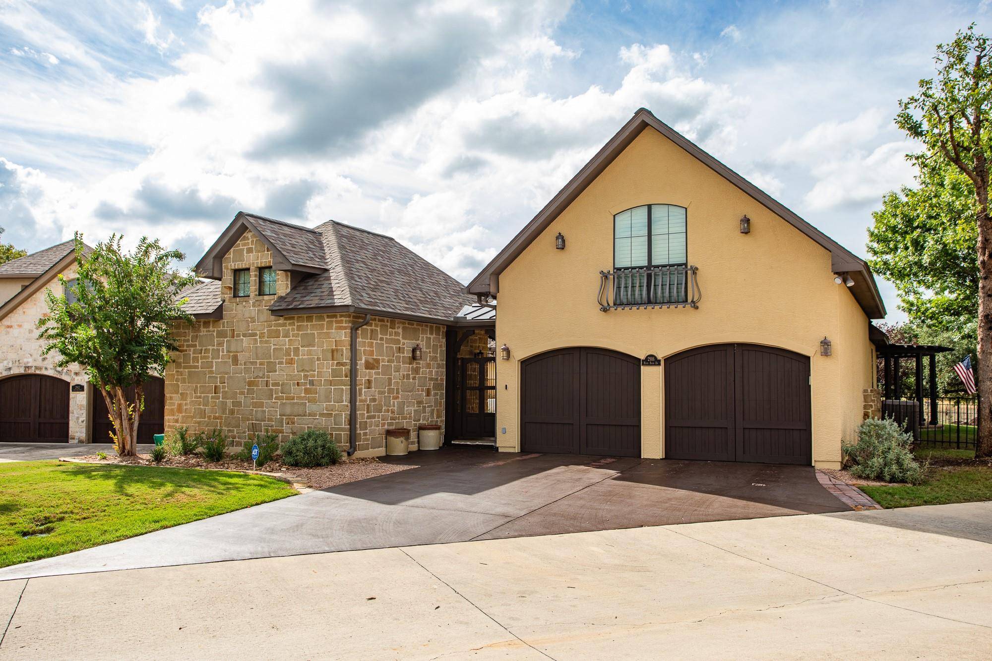 Kerrville, TX 78028,2916 Rock Barn DR