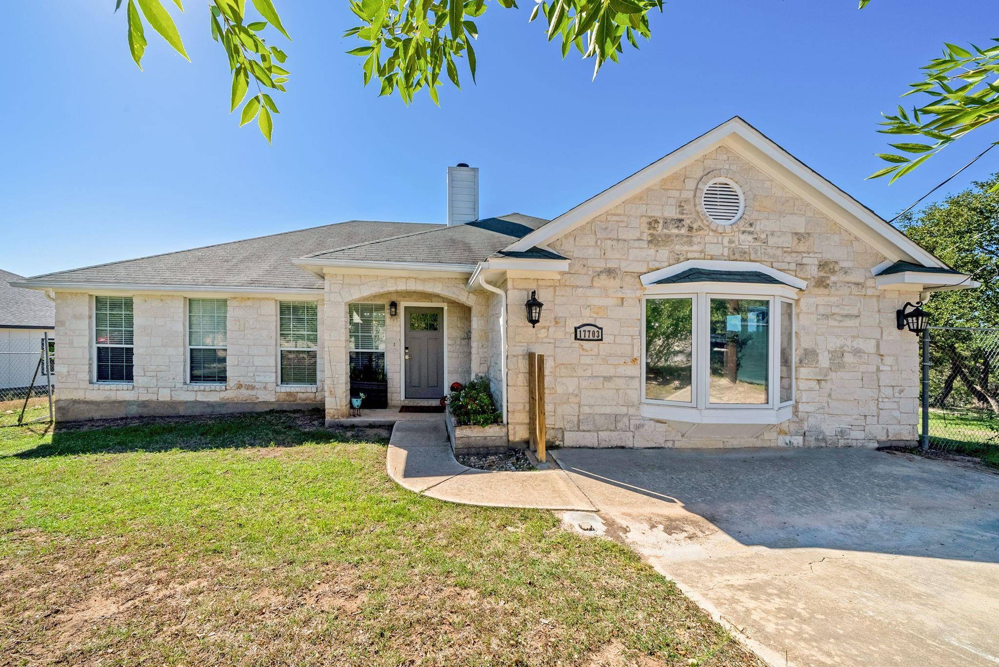 Dripping Springs, TX 78620,17703 Village DR