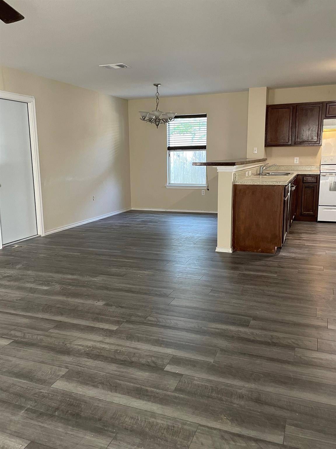 Austin, TX 78748,8710 Dittmar Oaks DR