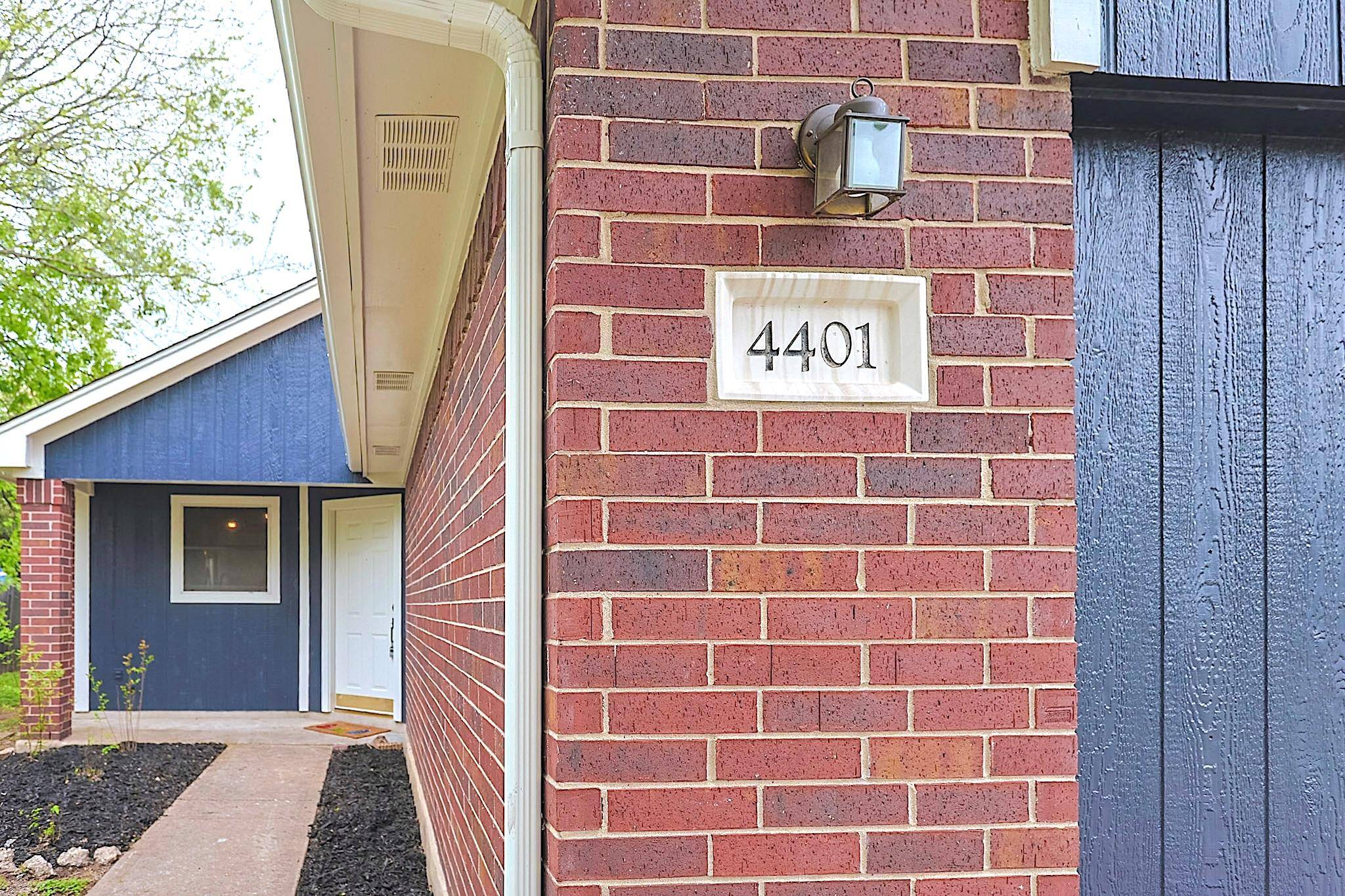 Austin, TX 78744,4401 Lendall LN