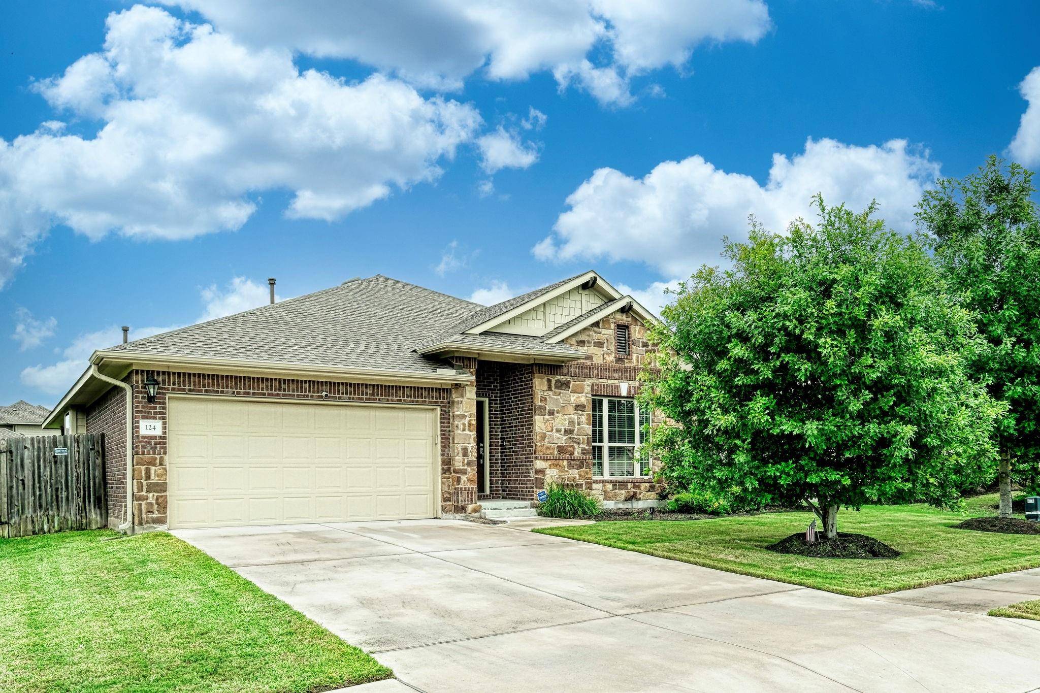 Hutto, TX 78634,124 W Highfield ST