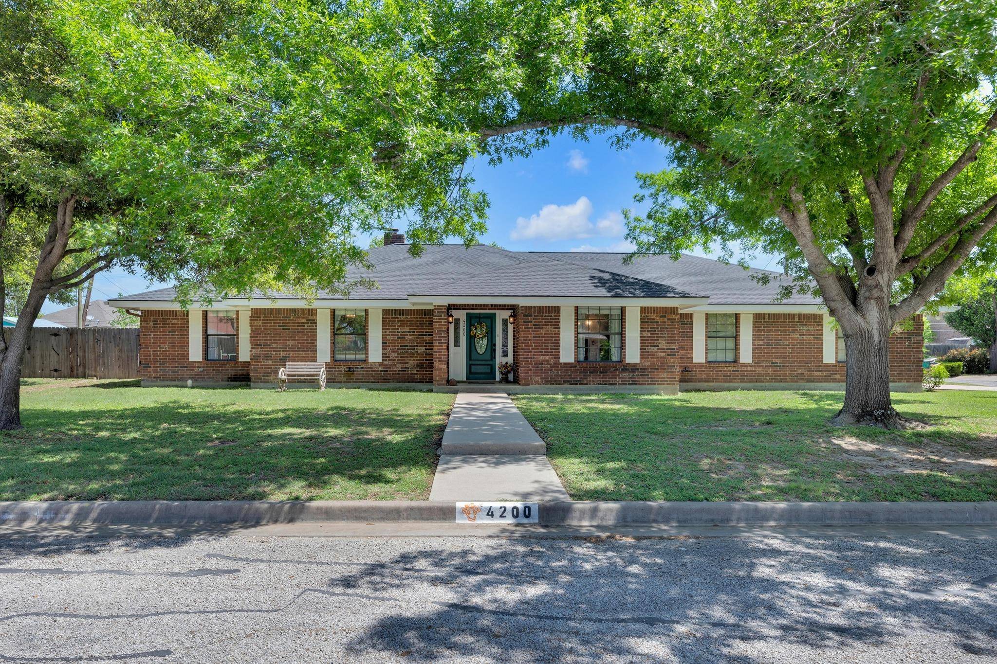 Taylor, TX 76574,4200 Timbercrest DR