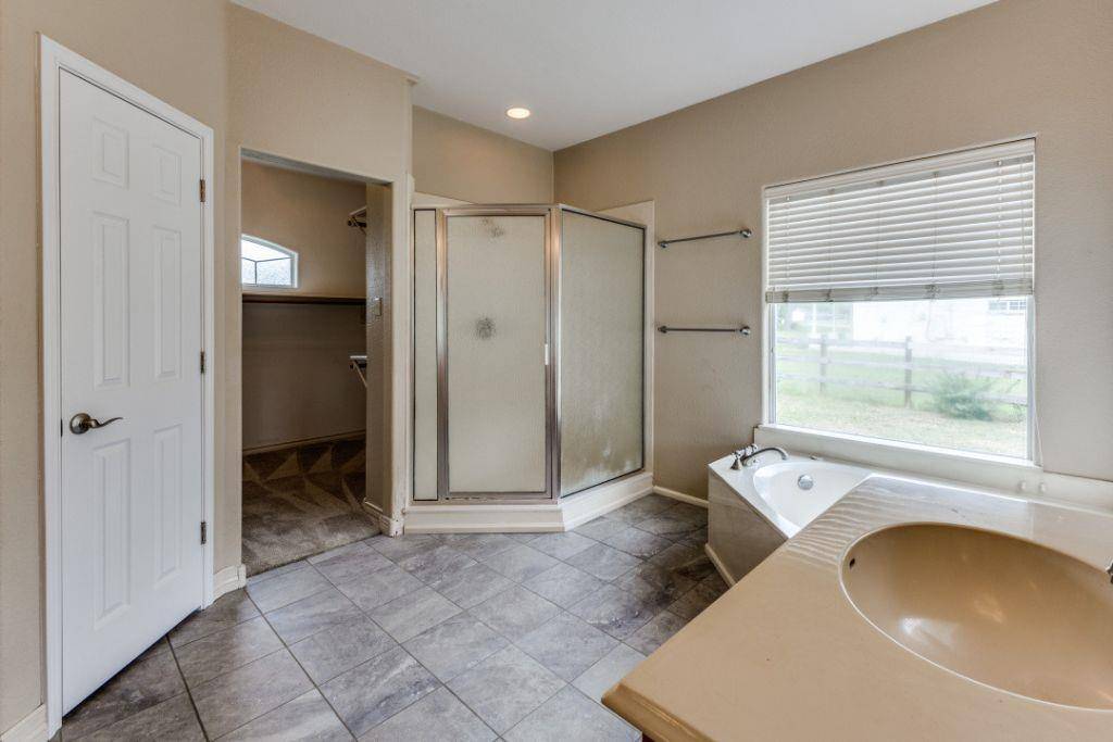Dripping Springs, TX 78620,208 Saddletree LN