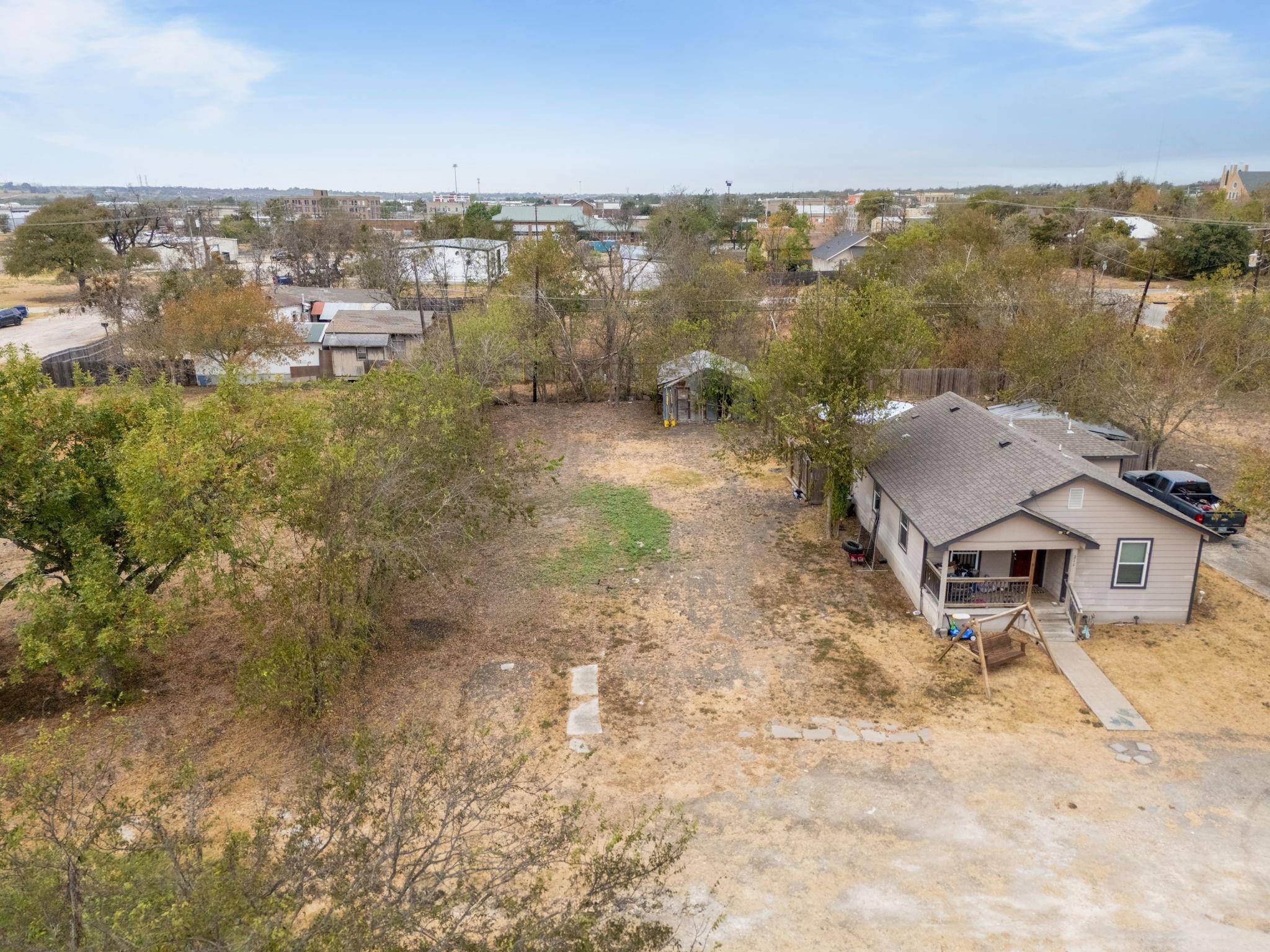 Taylor, TX 76574,207 Murphy ST