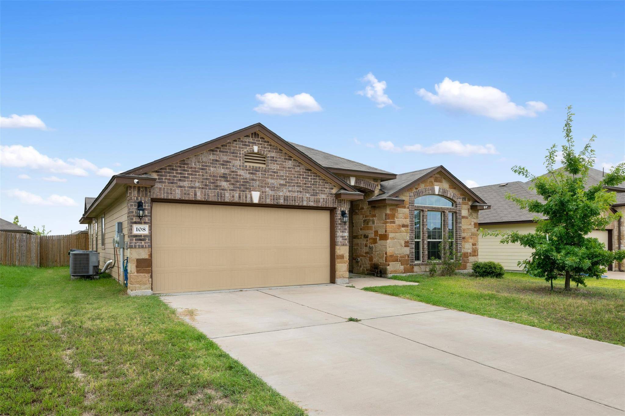 Jarrell, TX 76537,108 Olivine LN