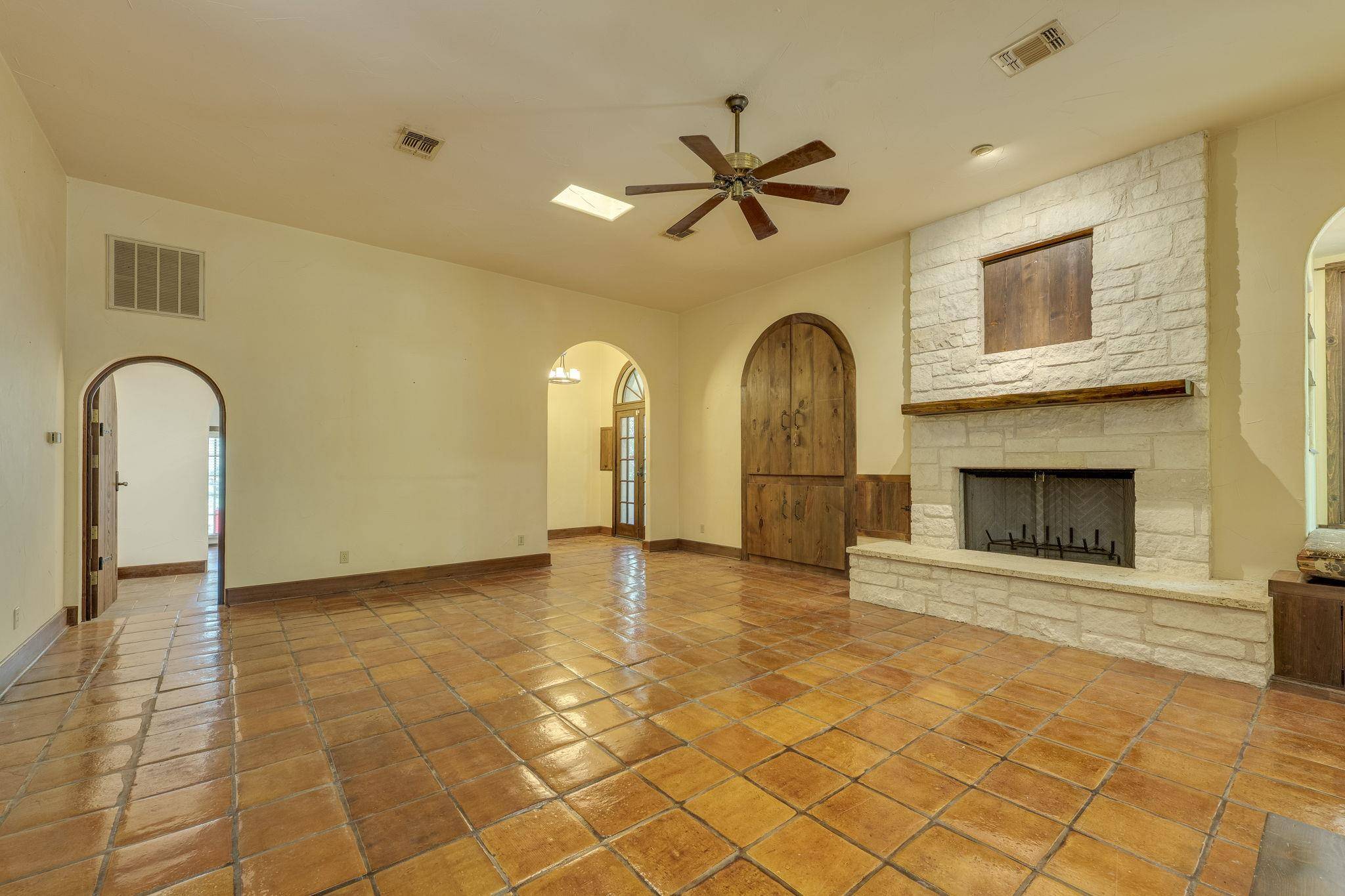 Manchaca, TX 78652,303 Twin Creek RD