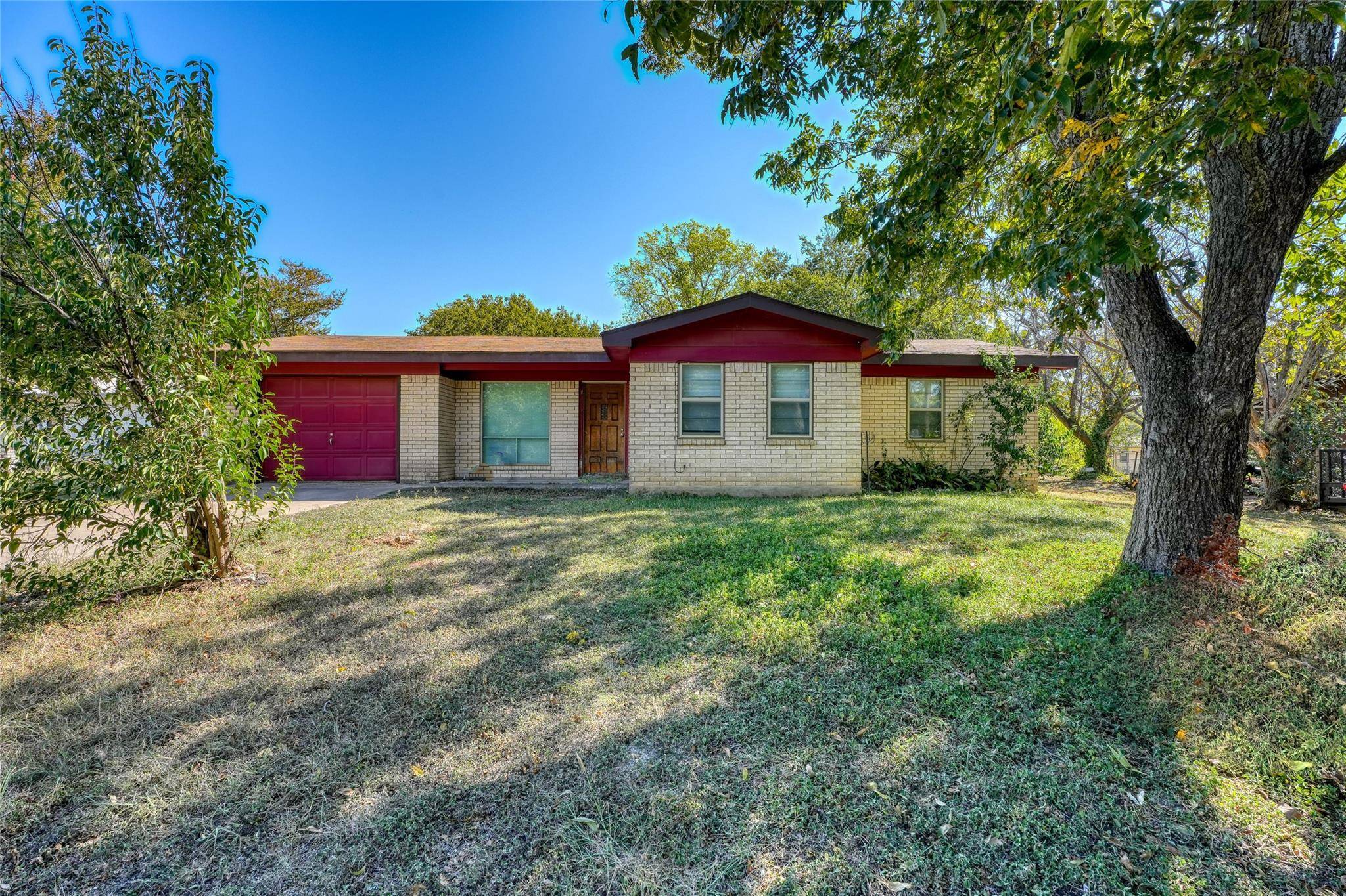 Burnet, TX 78611,307 Highland DR