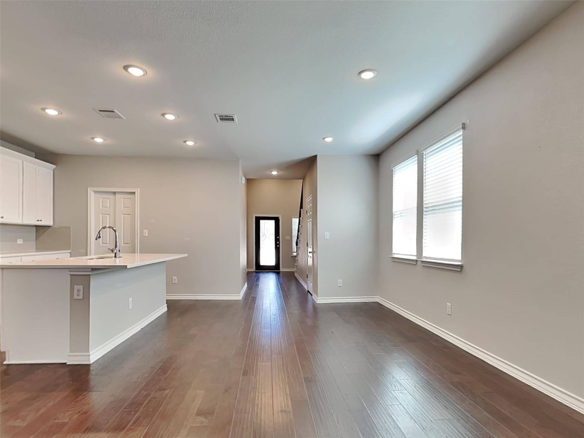 Buda, TX 78610,142 Yellow Bark ST