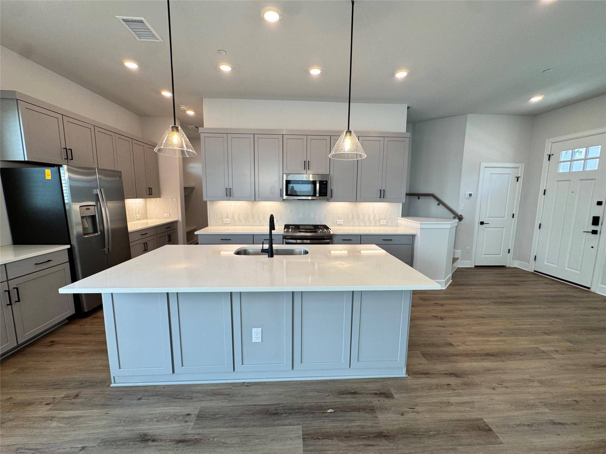 Round Rock, TX 78681,3000 Chisholm Trail RD #78