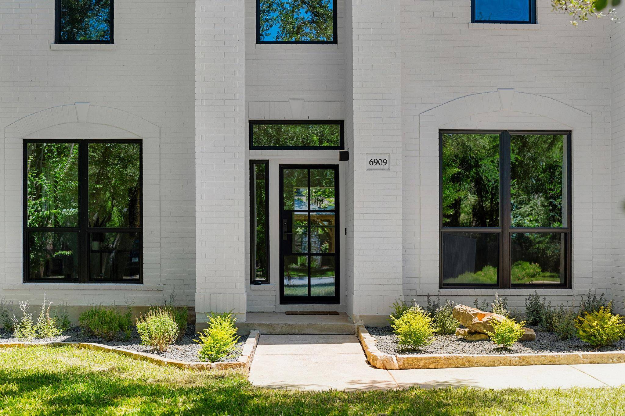 Austin, TX 78739,6909 Larue Belle CV