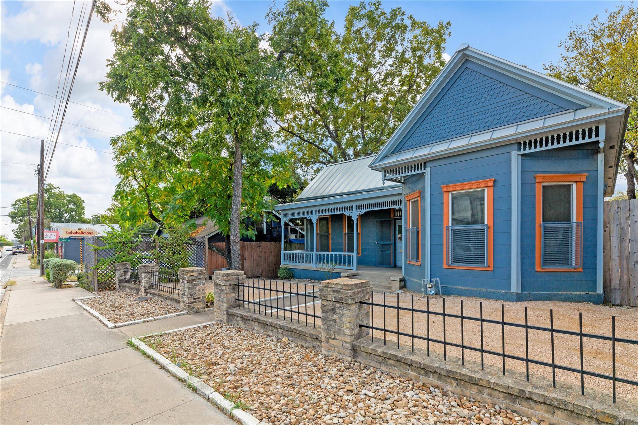Austin, TX 78702,1309 E 7th ST
