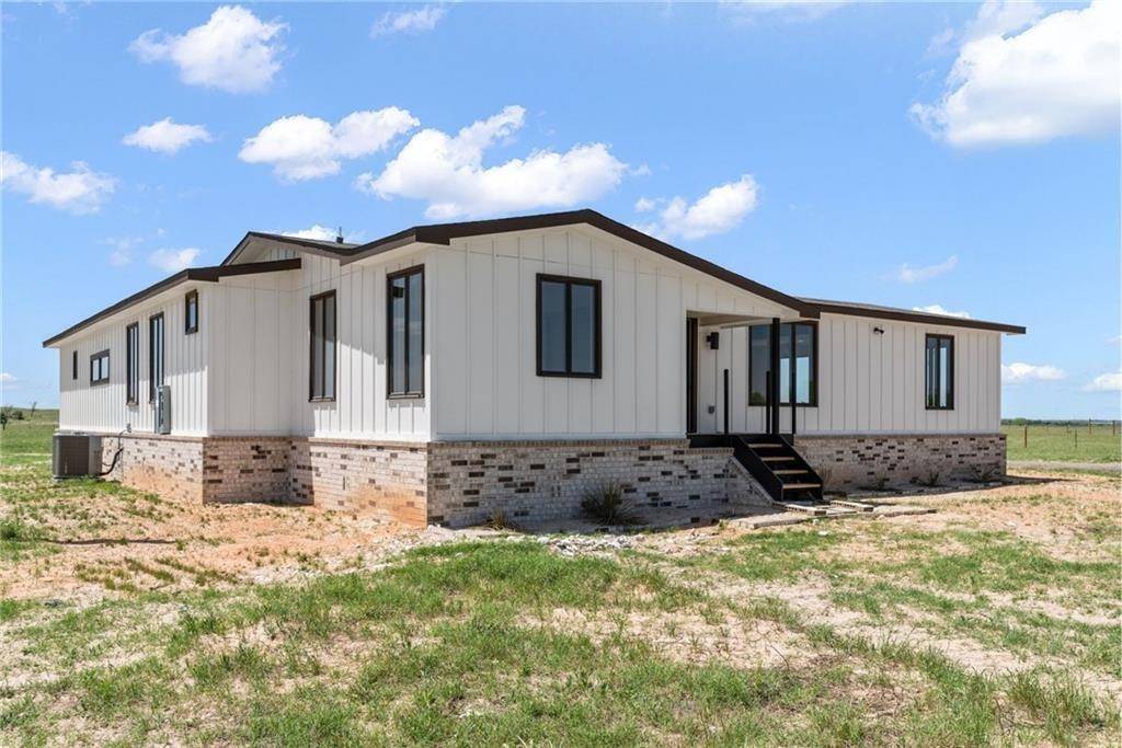 Mcdade, TX 78650,185 Eely RD