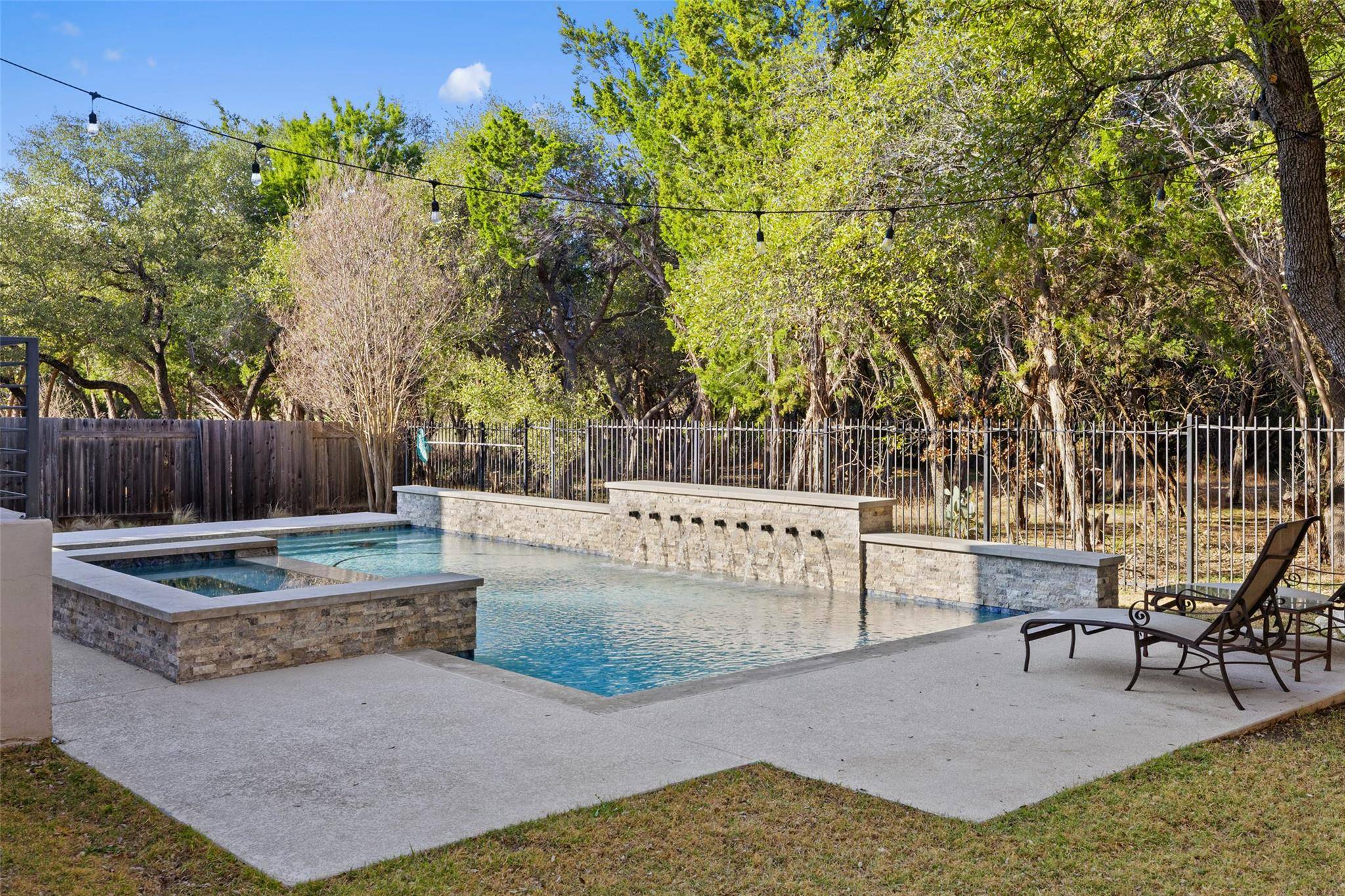 Spicewood, TX 78669,22128 Rose Grass LN