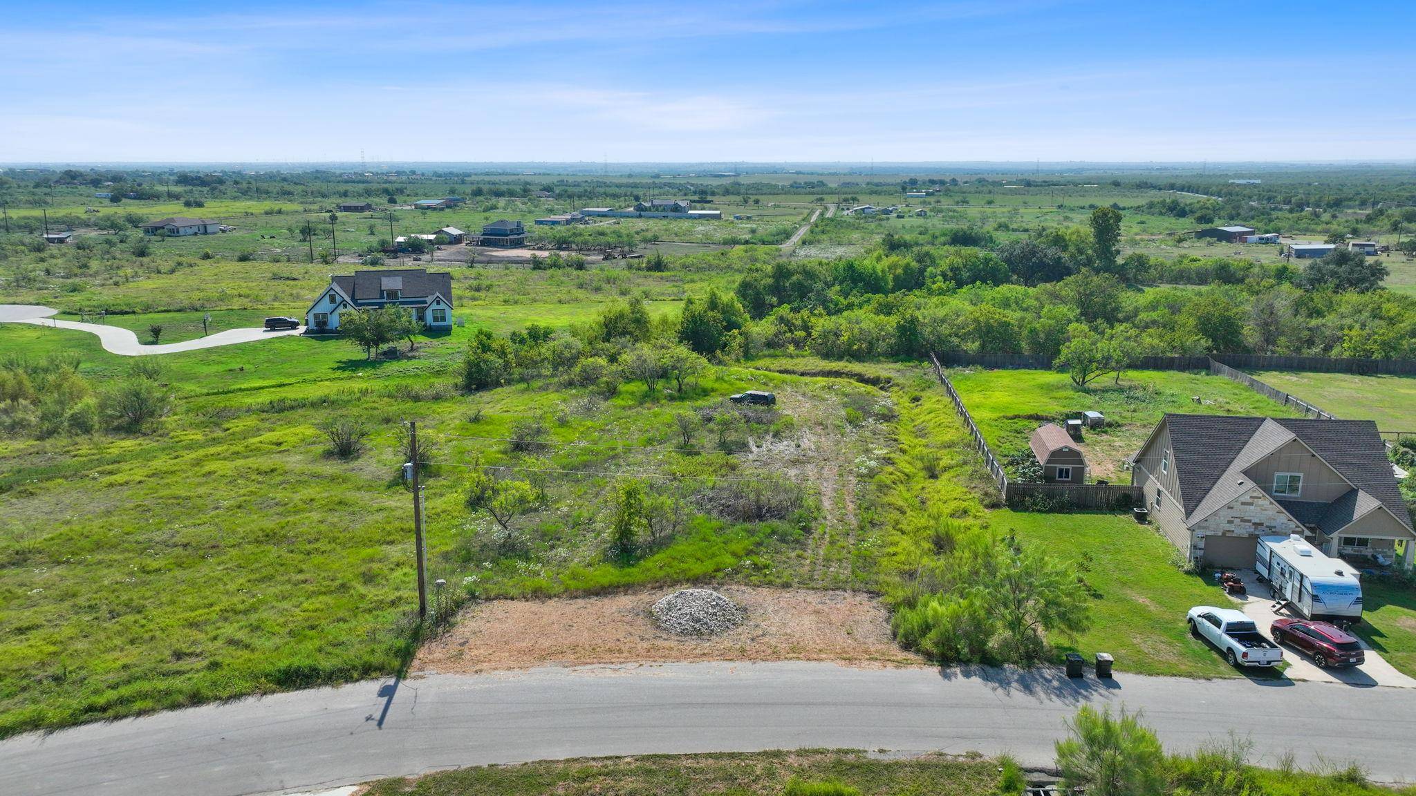 Niederwald, TX 78640,296 E Ridge LN