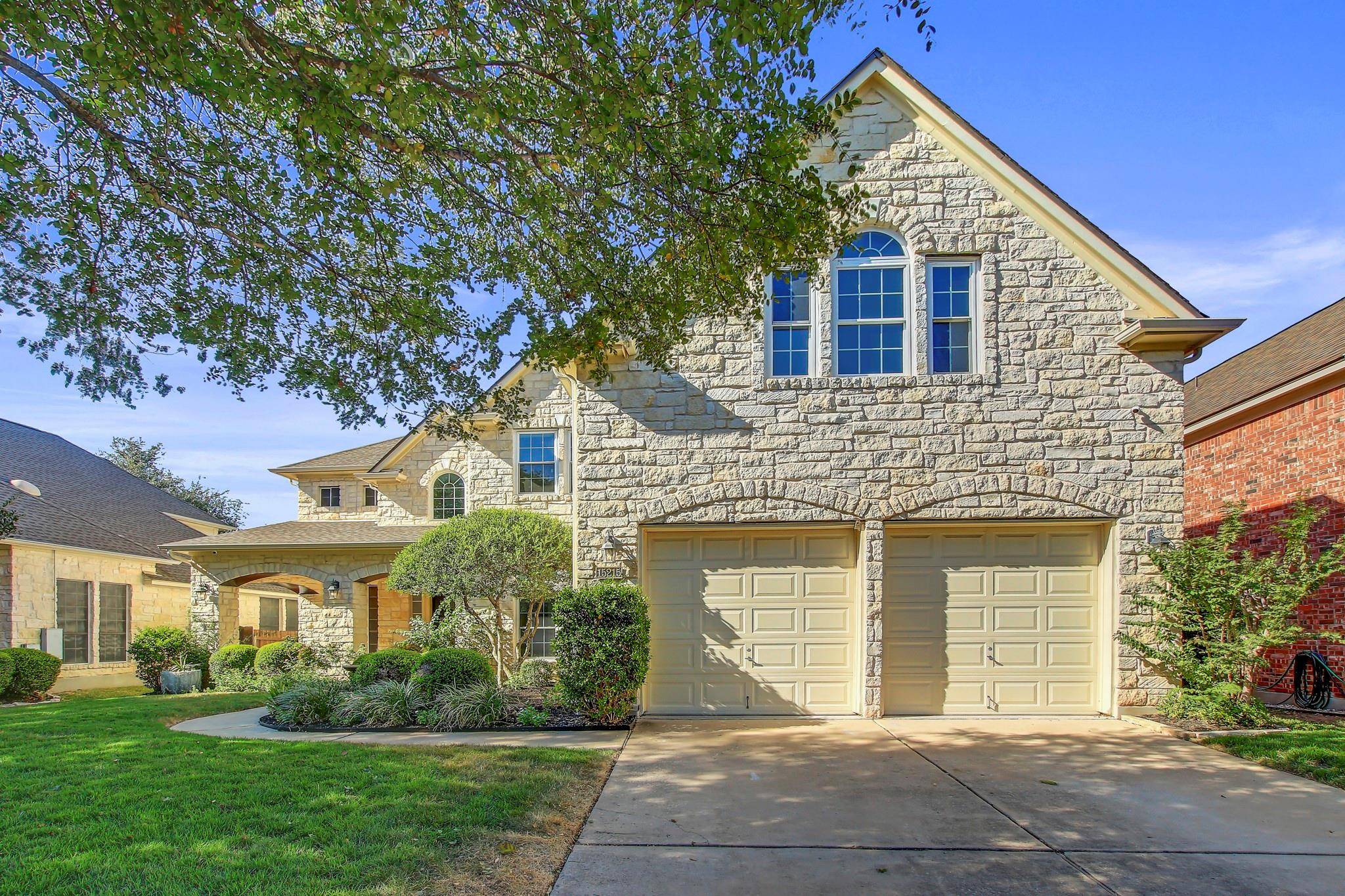 Austin, TX 78717,15215 Thatcher DR