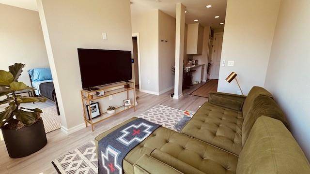 Austin, TX 78704,1900 Barton Springs RD #5043